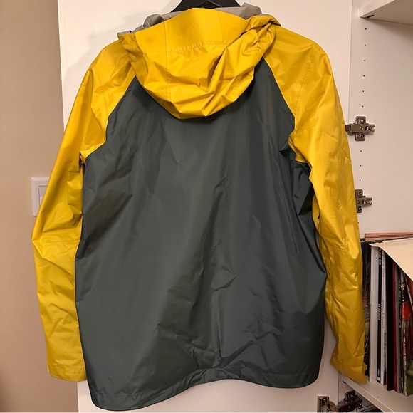 Patagonia Torentshell 2.5L Jacket - Picture 4 of 10